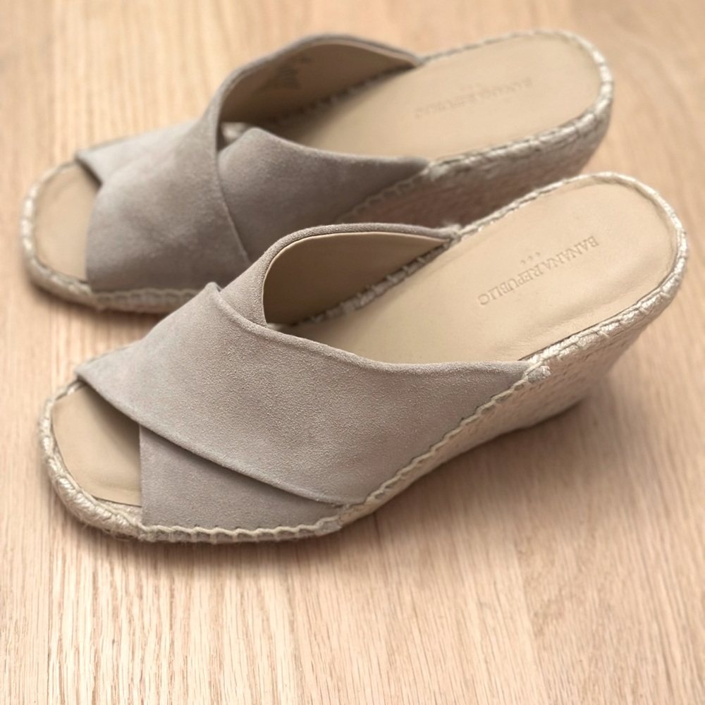 Banana Republic Sand Size 6 Wedge Sandals